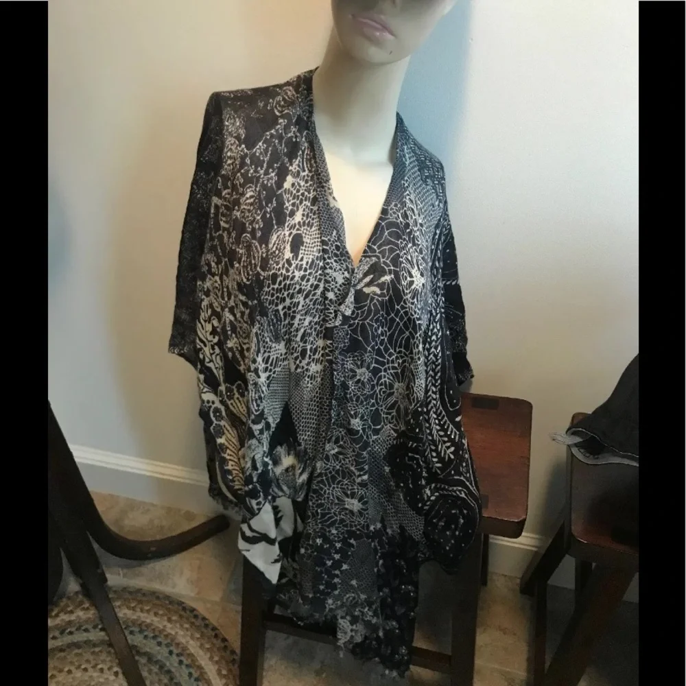 NWOT Anthropologie Petanu by Pashma Blues O/S shawl Scarf Wrap